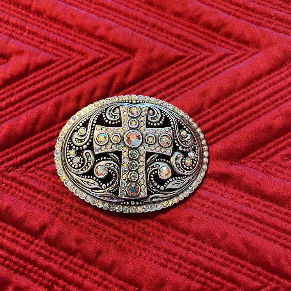 Jeweled belt buckle